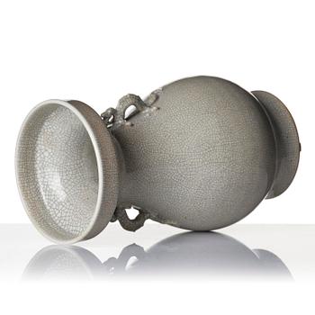 Vas, ge-glasyr. Qingdynastin, 1800-tal.