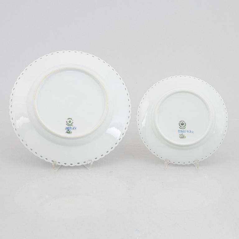 Five pieces of "Musselmalet" porcelain, full lace, Royal Copenhagen, Denmark.