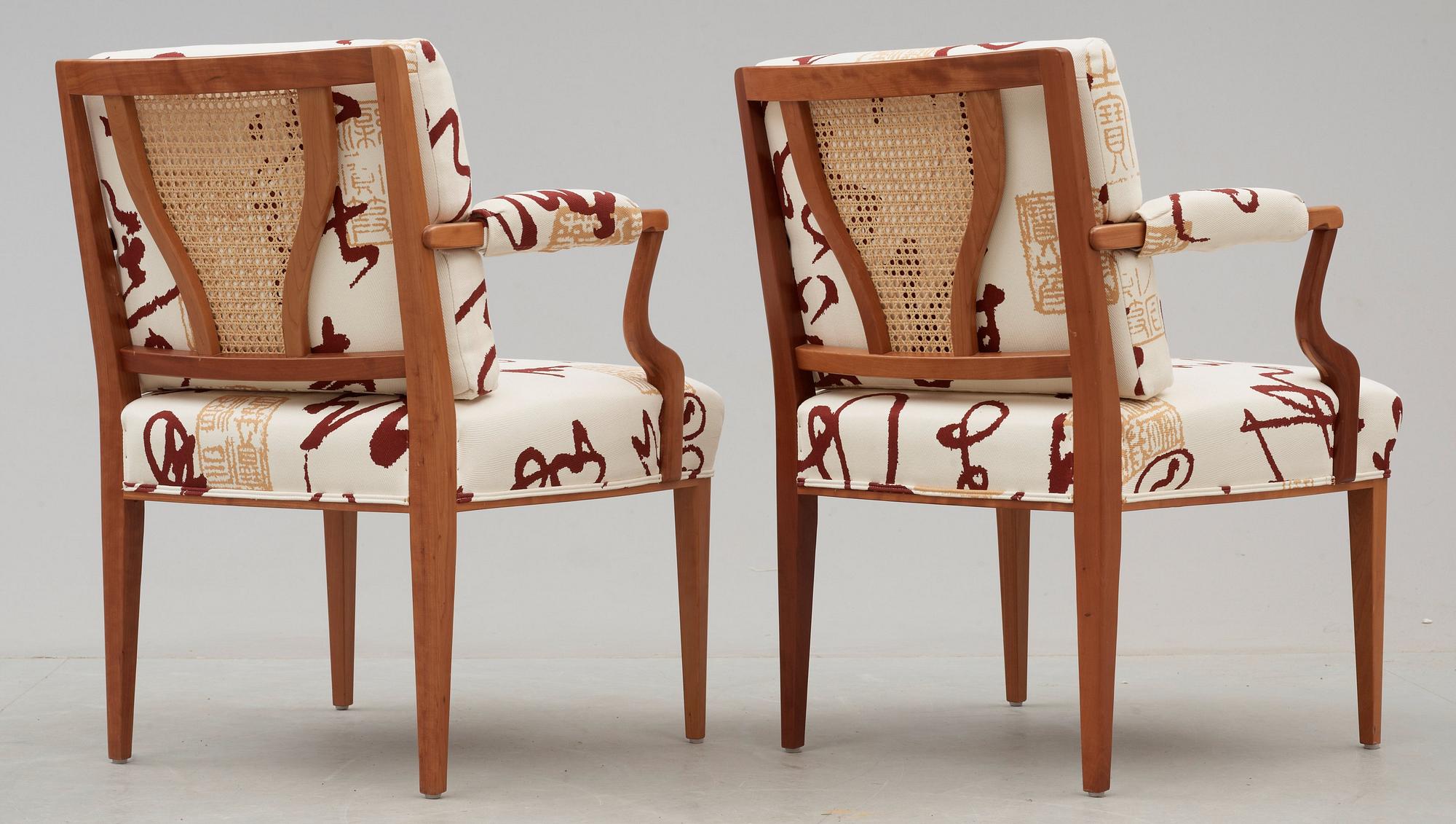 JOSEF FRANK, karmstolar, ett par, Firma Svenskt Tenn, modell 969.