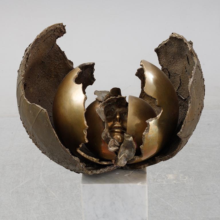 Jens-Flemming Sørensen, skulptur, blankpolerad brons, signerad Jens Flemming och daterad 1974.