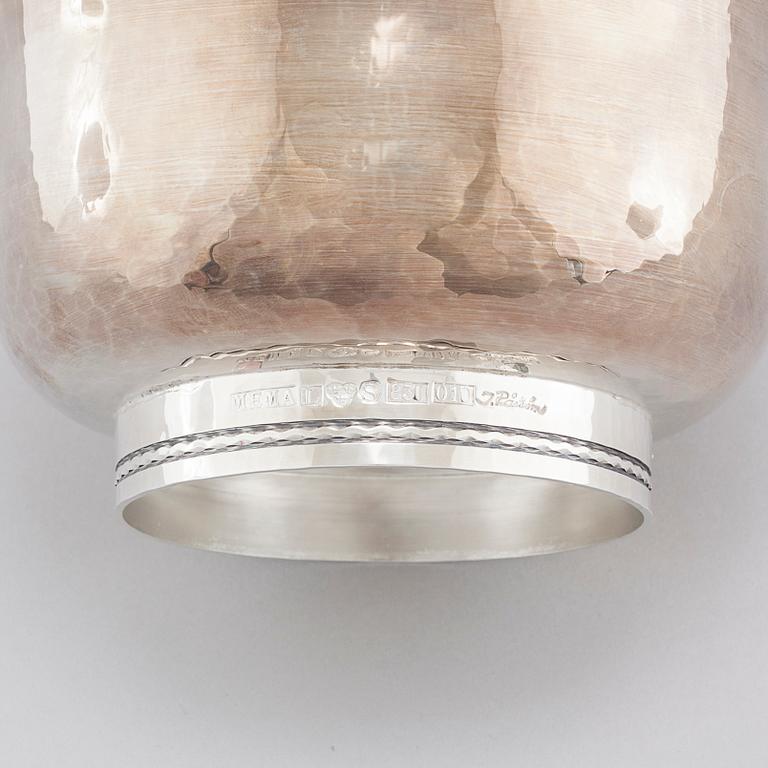 A silver bowl by Ingrid Råström for MEMA, 1988.