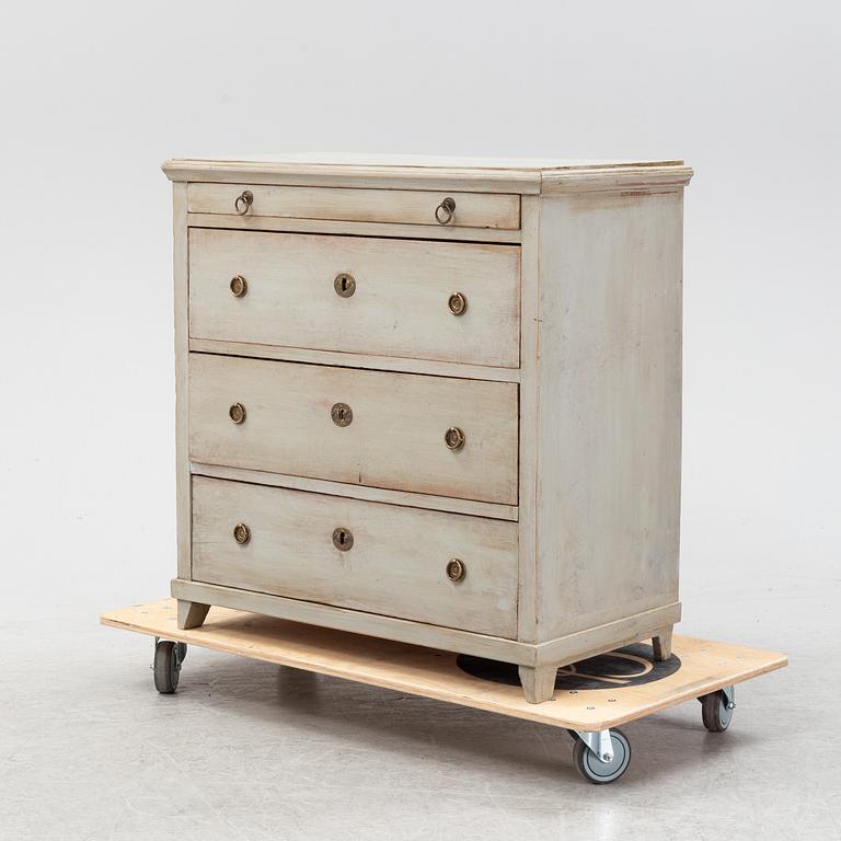 A chest of drawers, 19th Century.