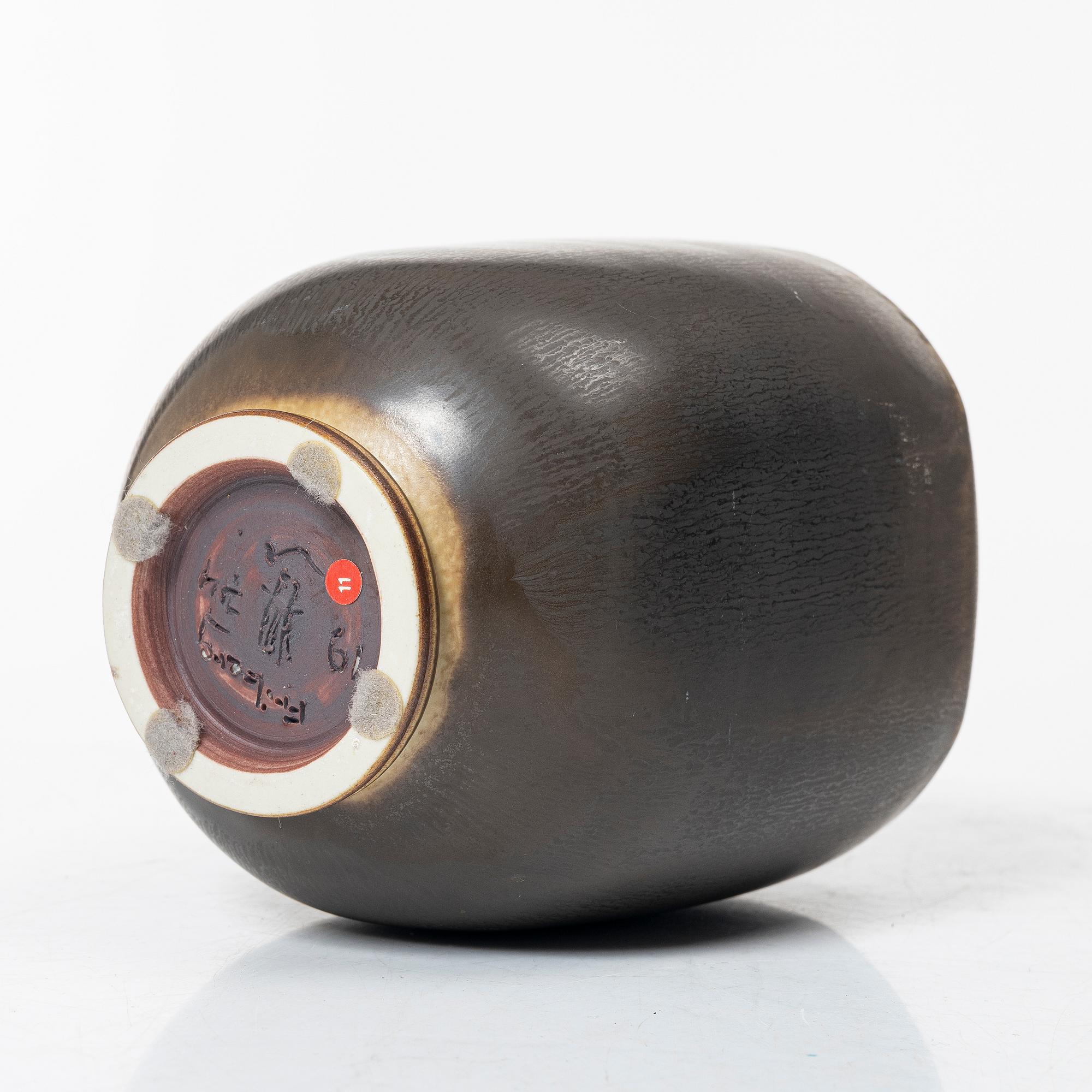 Berndt Friberg, a stoneware vase, Gustavsberg Studio, Sweden, 1974.