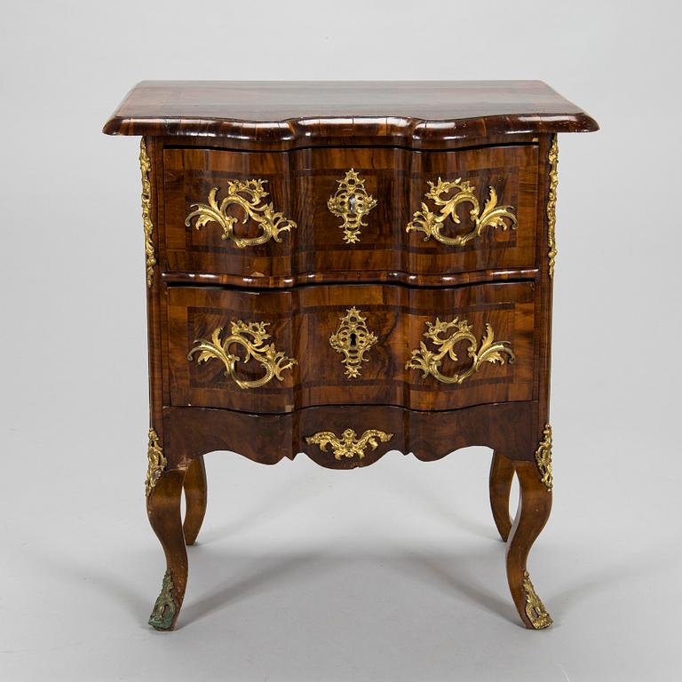 A Rococo chest of drawers, presumably Germany. Latter half of the 18th century.