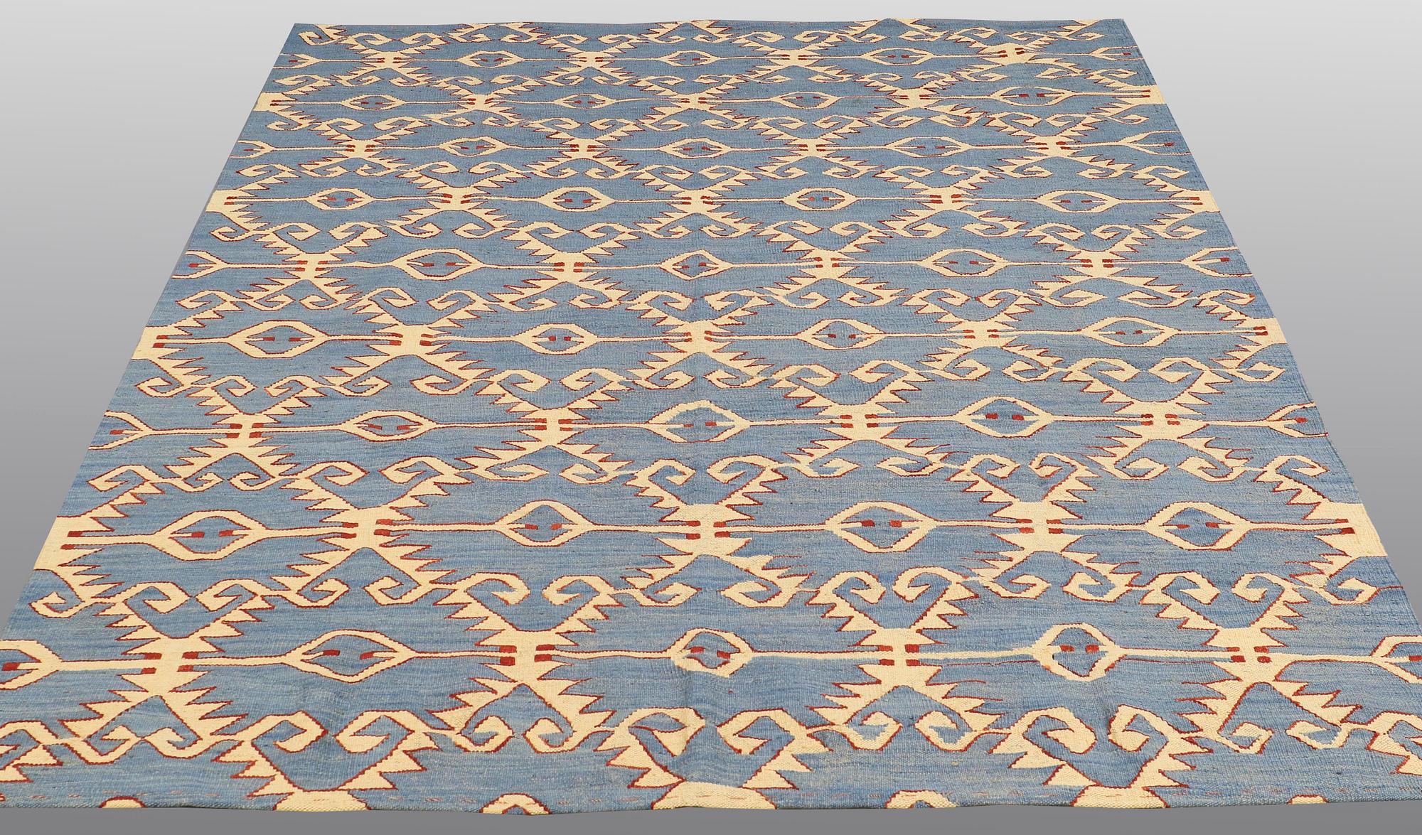 CARPET, flat weave, ca 234 x 186 cm.