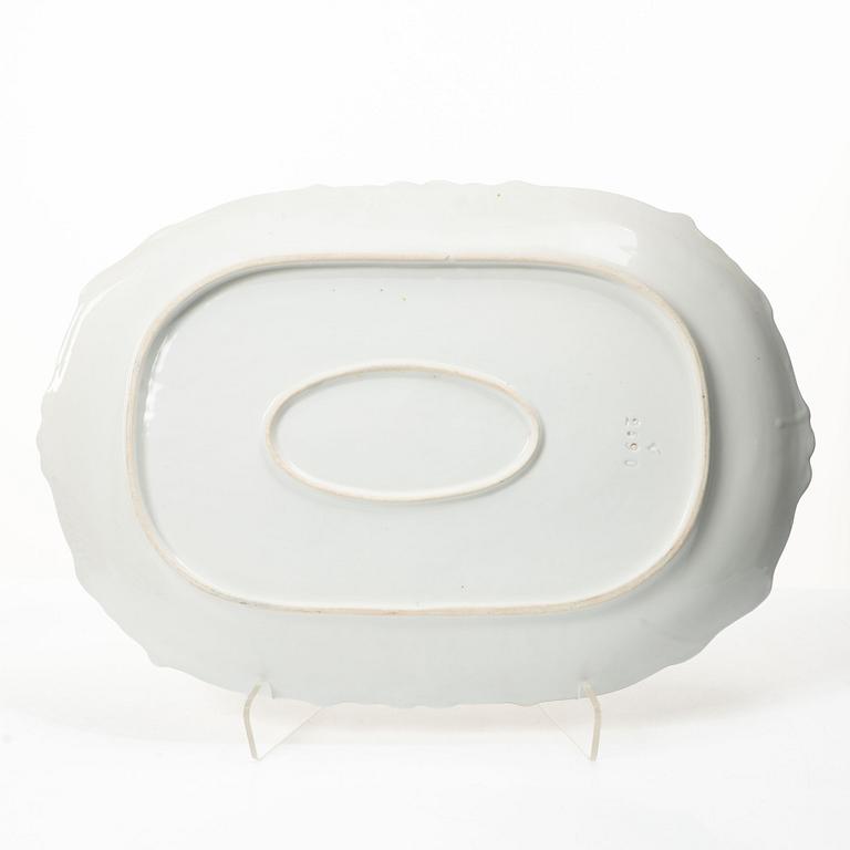 A 15 piece ‘birds’ porcelain dinner service, around 1900.