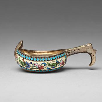 224. A Russian early 20th century silver-gilt and enameled kovsh, mark possibly of Sasikow, Moscow 1899-1908.