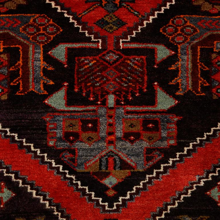 MATTA, Hamadan. Ca 220 x 130 cm.