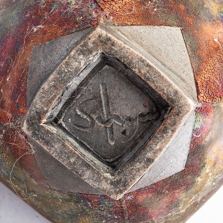 Steen Kepp, lockurna/skulptur signerad.