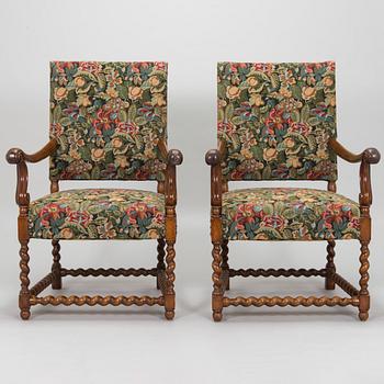 Karmstolar, ett par, barockstil, 1900-talets första kvartal.