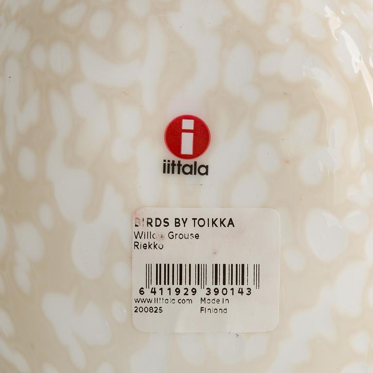 Oiva Toikka, A set of three glass birds, signed O. Toikka Iittala, Finland.