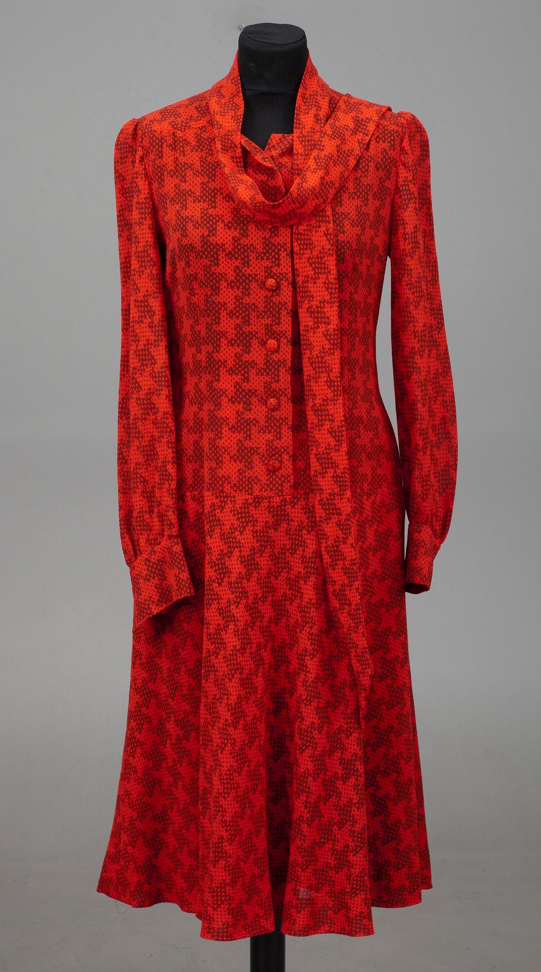 KLÄNNING, Märthaskolan.