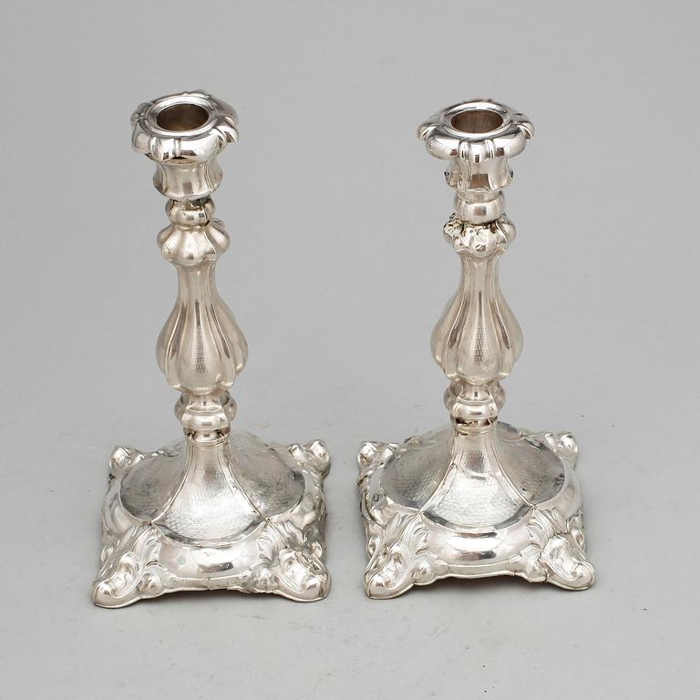 LJUSSTAKAR, ett par, silver, Möllenborg, Stockholm, 1871.