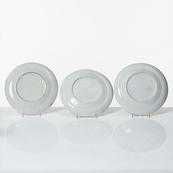 A set of fourteen Chinese porcelain pieces, Qing dynasty, 18th-19th Century.