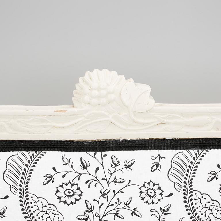 SOFFA, sengustaviansk, omkring år 1800.