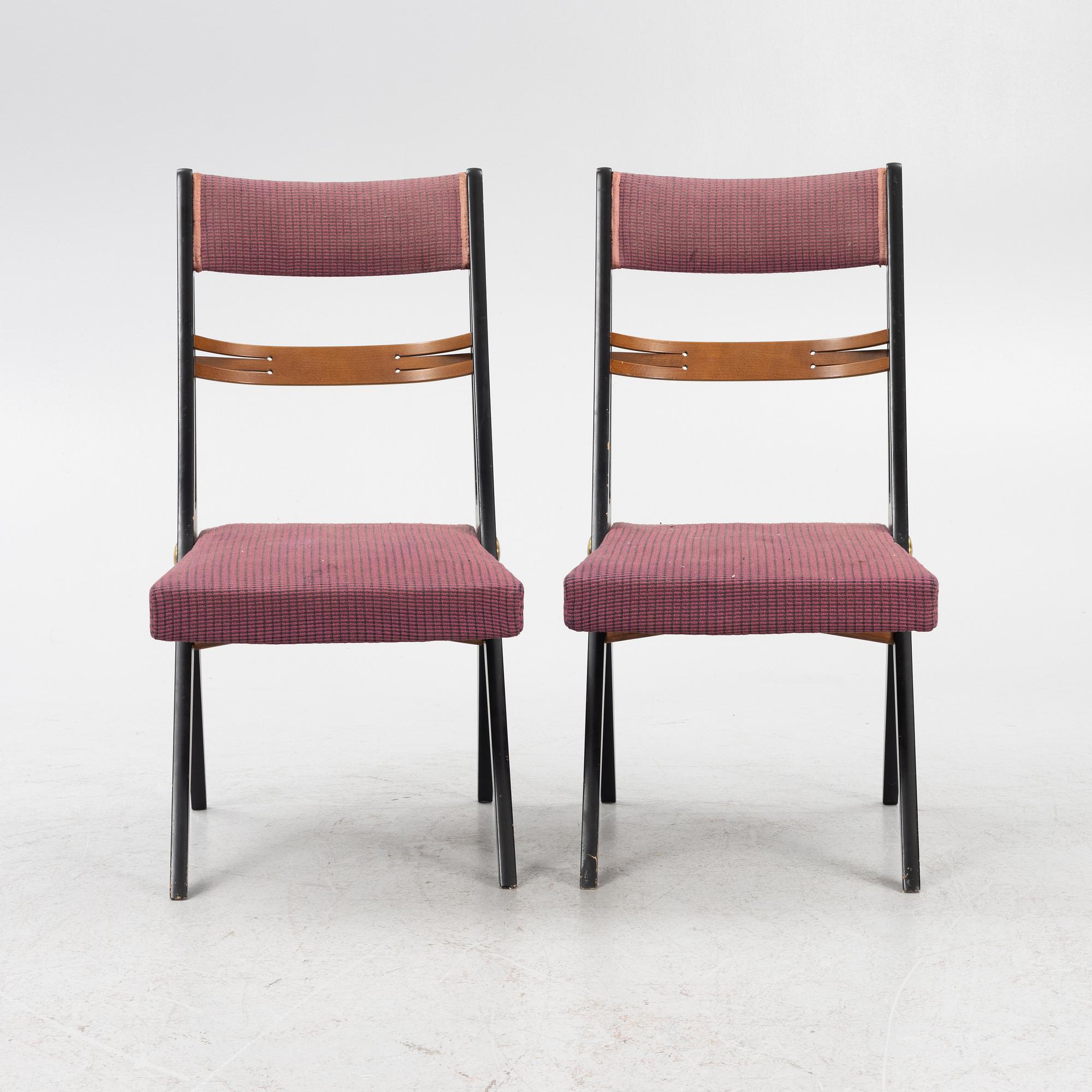 Dining table and four chairs, mid-20th century.