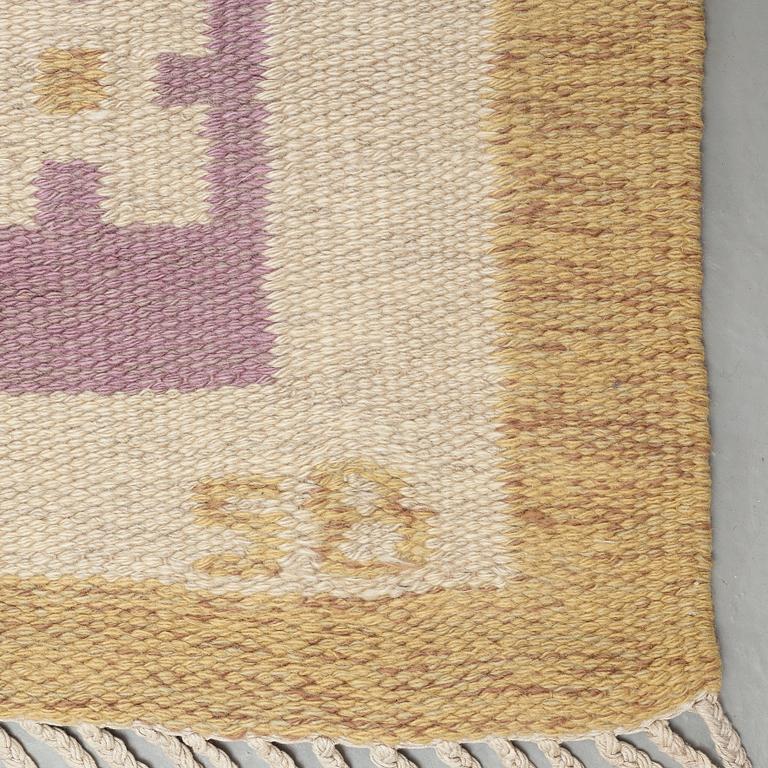 Sigvard Bernadotte, A CARPET, "Vitsippa", flat weave, 846 x 395,5 cm, signed SB.