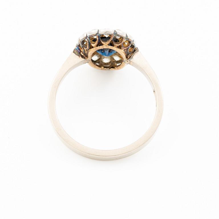 Ring, camrose model, 18K white gold with sapphire and old-cut diamonds.