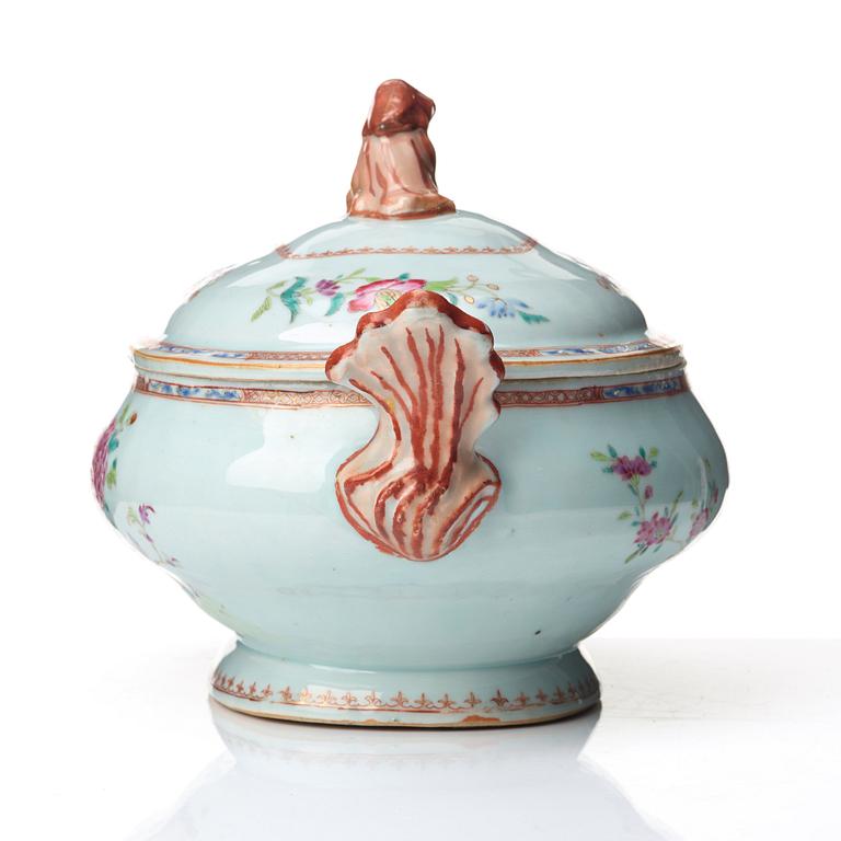 A famille rose 'double peacock' soup tureen, Qing dynasty, Qianlong (1736-95).