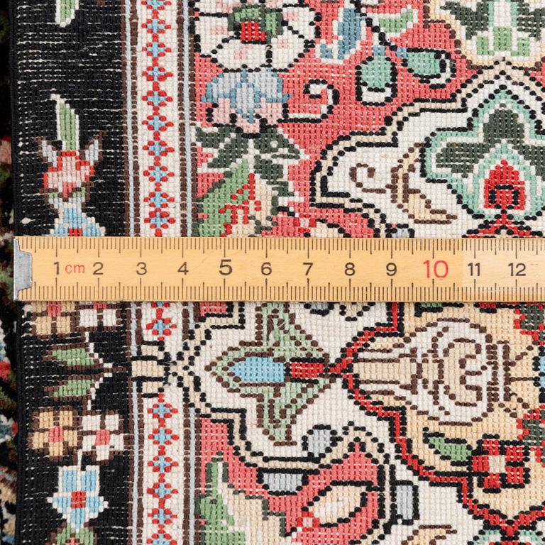 Carpet, Oriental silk, approx. 184 x 125 cm.
