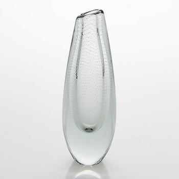 Gunnel Nyman, a vase signed G. Nyman Nuutajärvi Notsjö, unclear date.