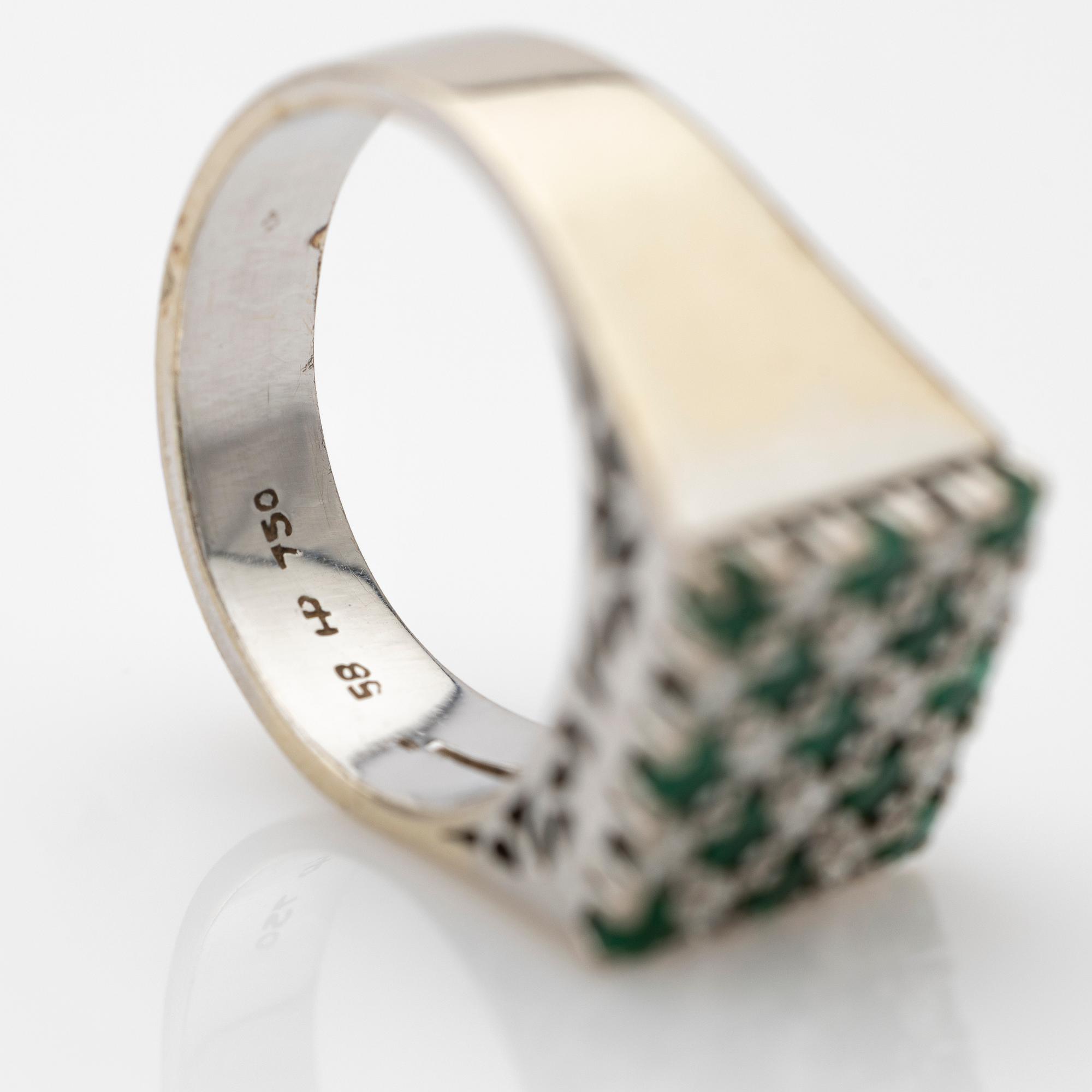 Klackring, 14k guld med briljanter och smaragd.