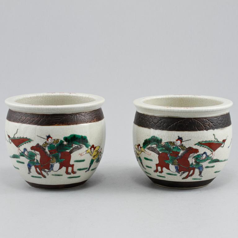 YTTERFODER, ett par, porslin, Kina, 1900-tal.