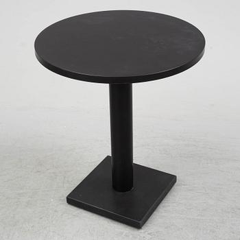 BORIS BERLIN/POUL CHRISTIANSEN, bord med två stolar, "Non", Komplot design, Källemo.