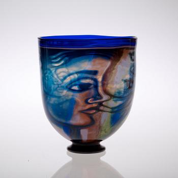 An Eva Englund 'Graal' glass vase, Orrefors 1988.