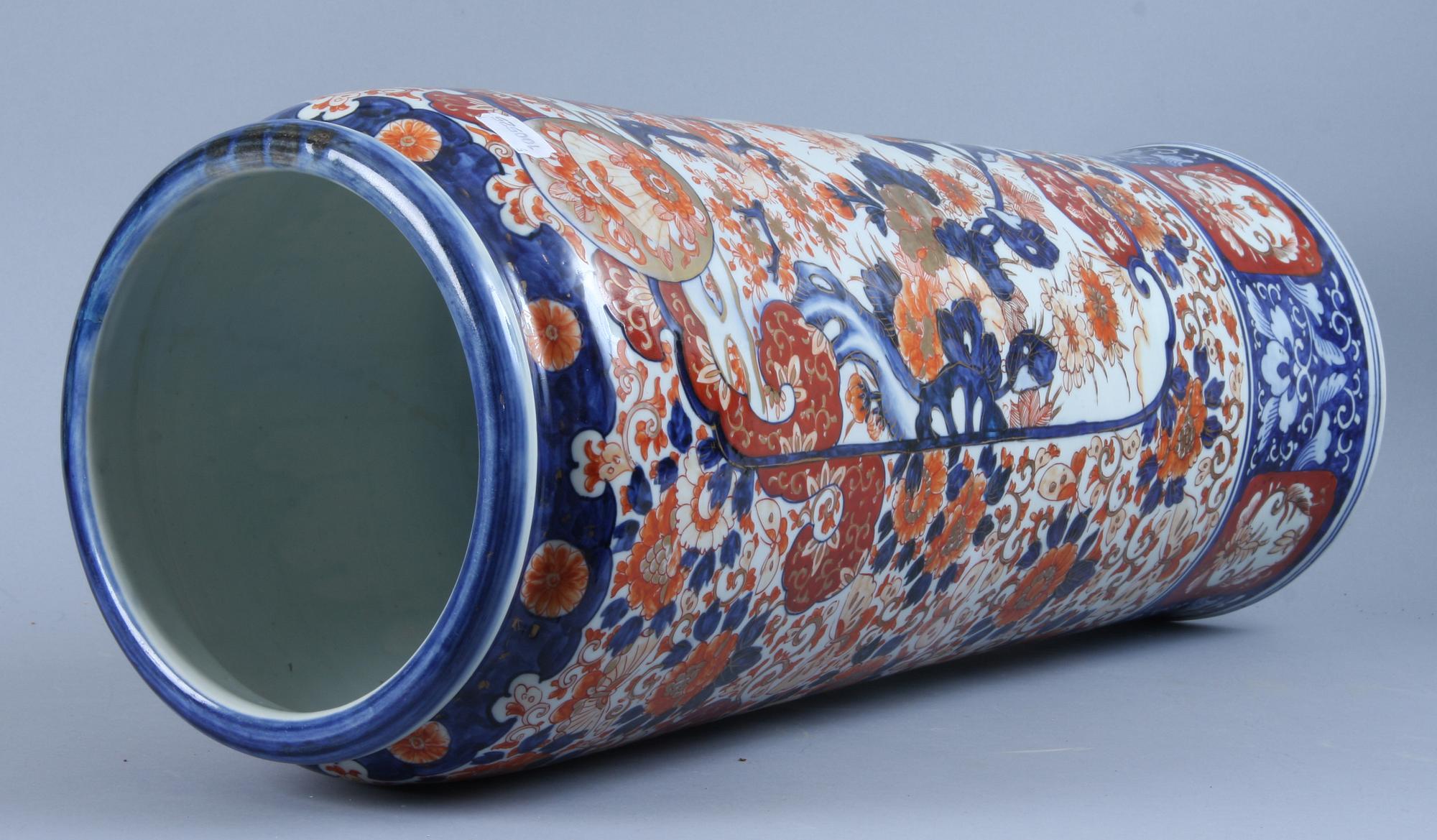 PARAPLYSTÄLL, porslin, Japan, 1900-talets början.