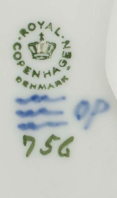 FIGURINER, 3 st, Royal Copenhagen, Danmark, 1900-talets mitt.