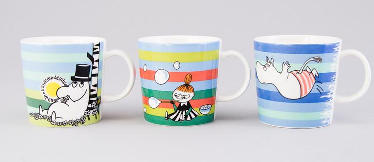 MOOMIN-MUGS, 5 pcs, porcelain, 'Summer season mugs', Moomin Characters, Arabia 2006-2011.