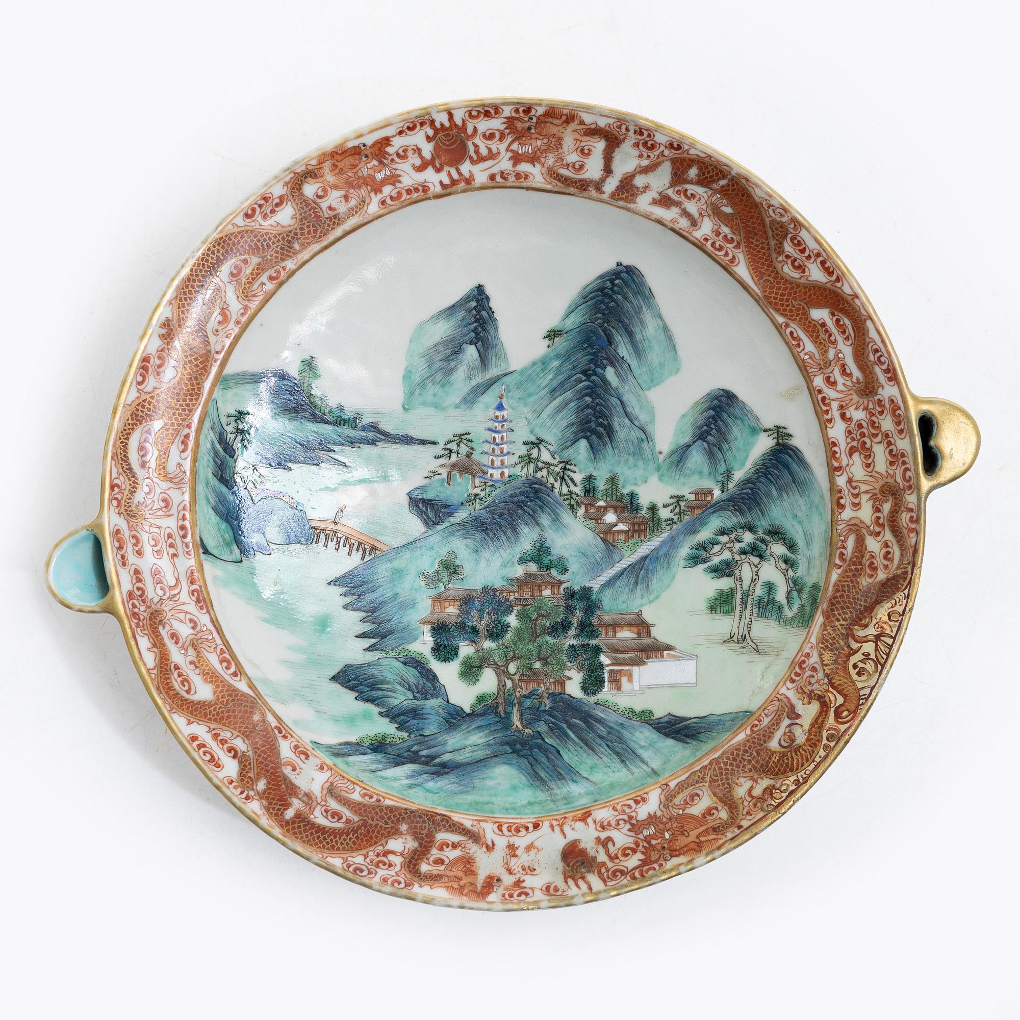 Värmefat med lock, porslin, Kina, Qingdynastin, 1800-tal.