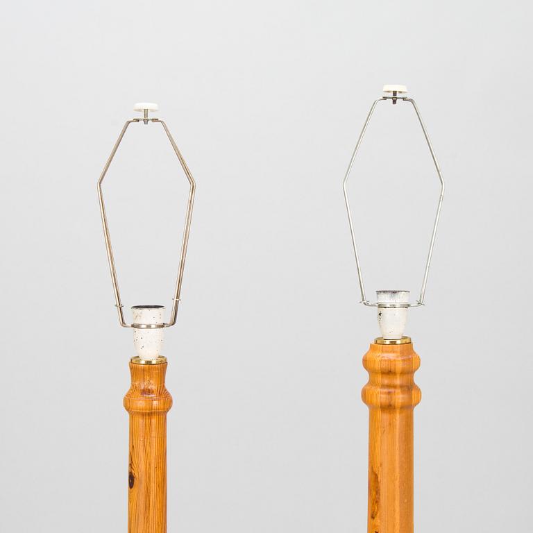 Golvlampor, 2 st, furu, 1960/70-tal.