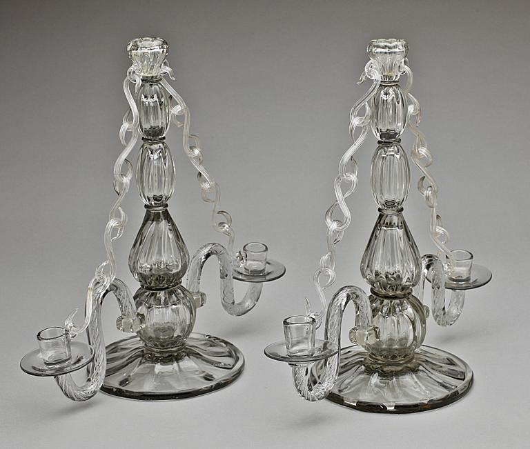 KANDELABRAR, ett par, glas, Strömbergshyttan, 1930/40-tal.