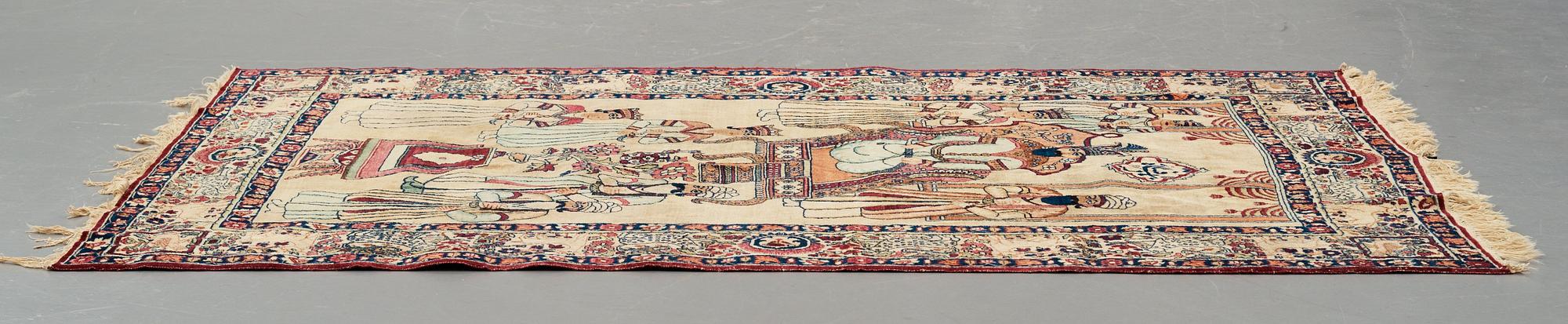 Matta, antik Kirman Laver figural, ca 204-205 x 138,5-139 cm (samt kortsidorna med ca 0,5 cm slätväv).