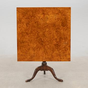 Drop-leaf table, Mälardalen circa 1800.