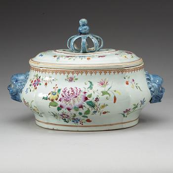 TERRIN med LOCK, kompaniporslin. Qing dynastin, Qianlong (1736-95).