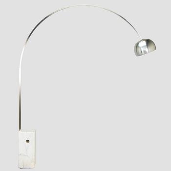 Achille & Pier Giacomo Castiglioni, lattiavalaisin, ”Arco”, Flos, Italia.