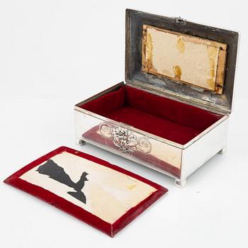 A silver box, CG Hallberg Stockholm 1911.