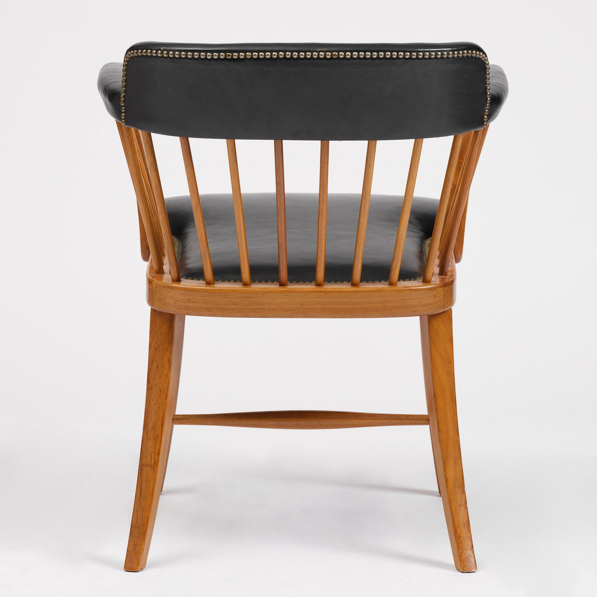 Josef Frank, karmstol, modell B 789A, ”Kaptensstol”, Firma Svenskt Tenn, 1960-tal.