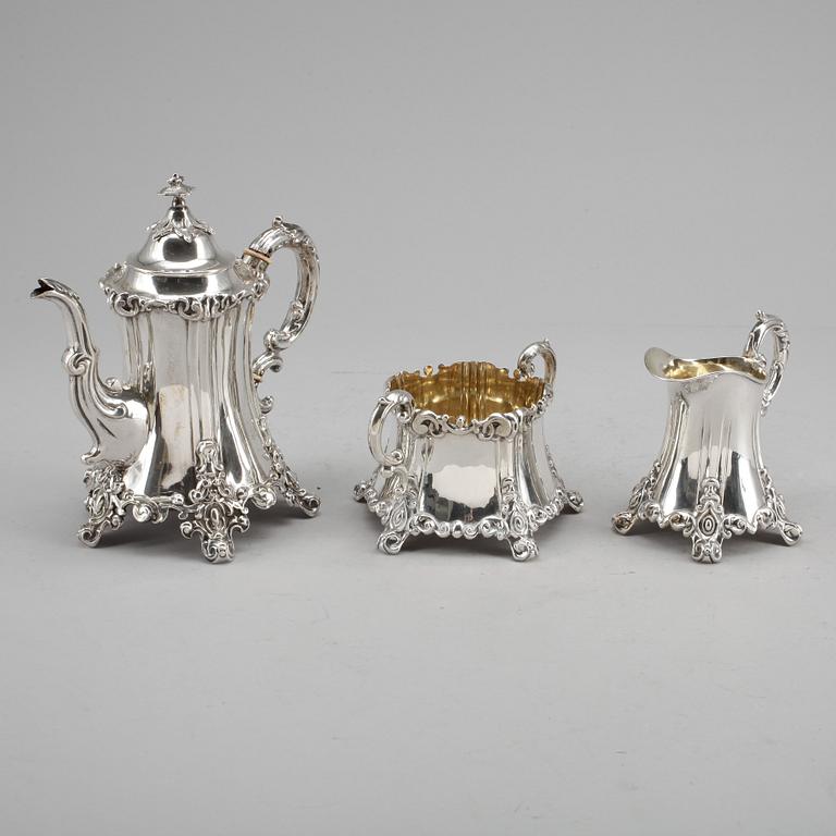 KAFFESERVIS, 3 delar, silver, firma Gustaf Möllenborg, 1905. Totalvikt ca 896 gram.