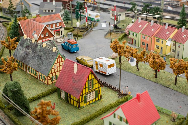 MÄRKLINBANA MED MÄRKLINTÅG. Bland annat tågset Märklin H0 28703. 1900-talets andra hälft.