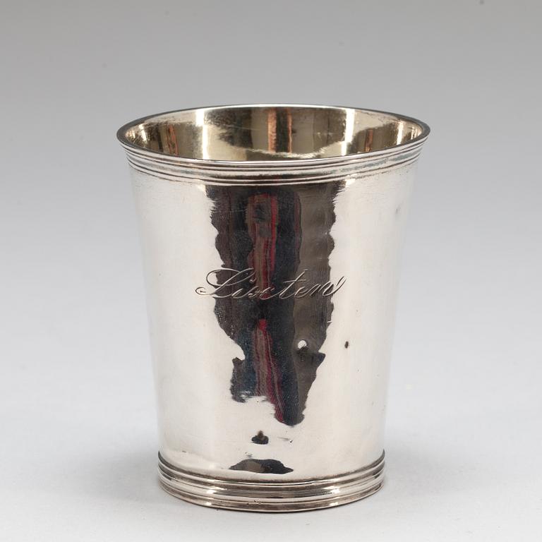 BÄGARE, silver. Nils Juhlin, Karlshamn, 1833. Vikt 53g.