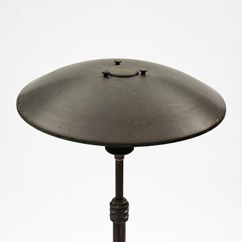 Poul Henningsen, golvlampa, "PH-80", Louis Poulsen, Danmark, 1900-talets mitt.