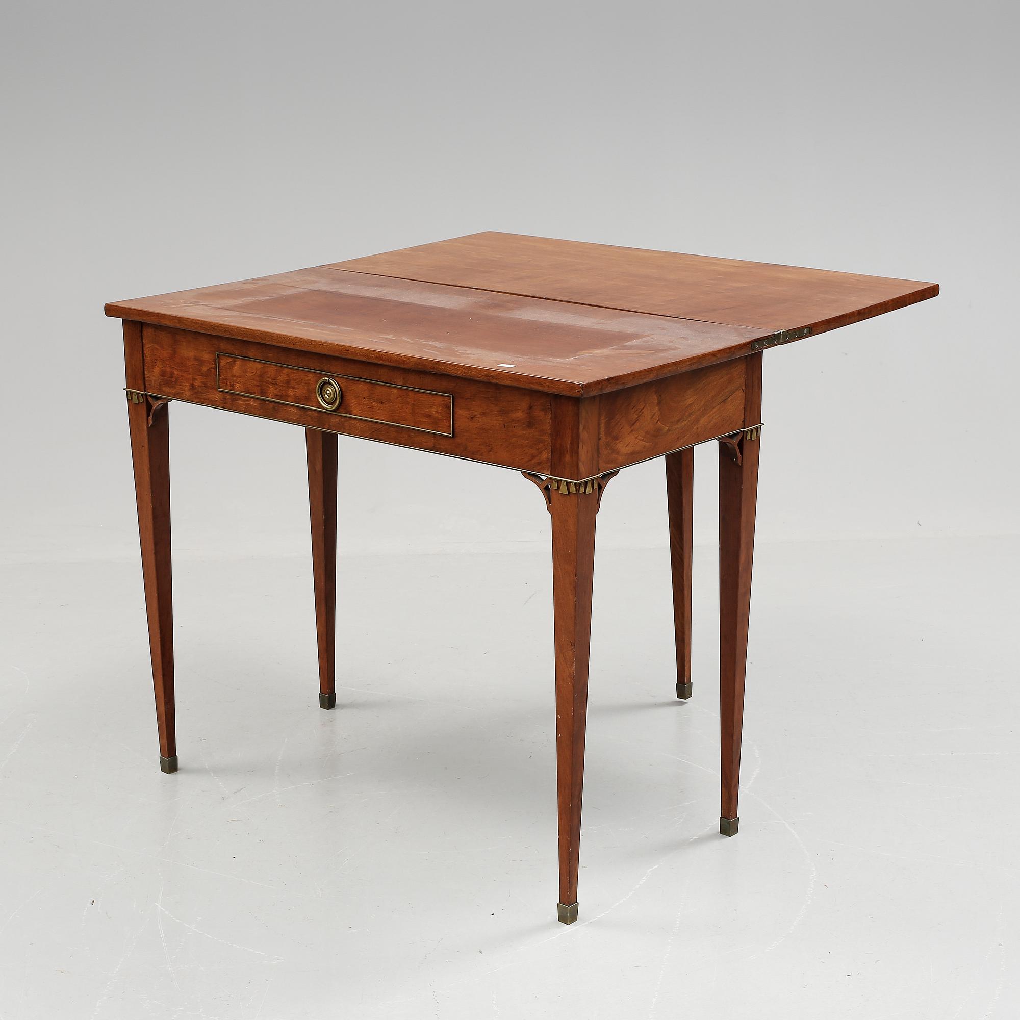 SPELBORD, sengustavianskt, tidigt 1800-tal.