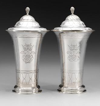 931. LOCKPOKALER, ett par. K.Andersson, Stockholm 1935-45. Vikt ca 1,7 kg.