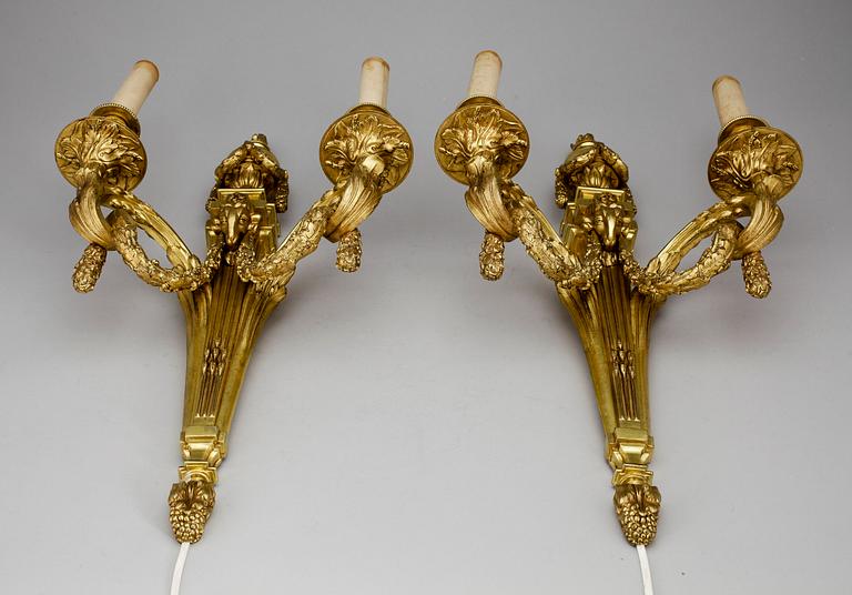 APPLIQUER, ett par, Louis XVI-stil, 1900-tal.