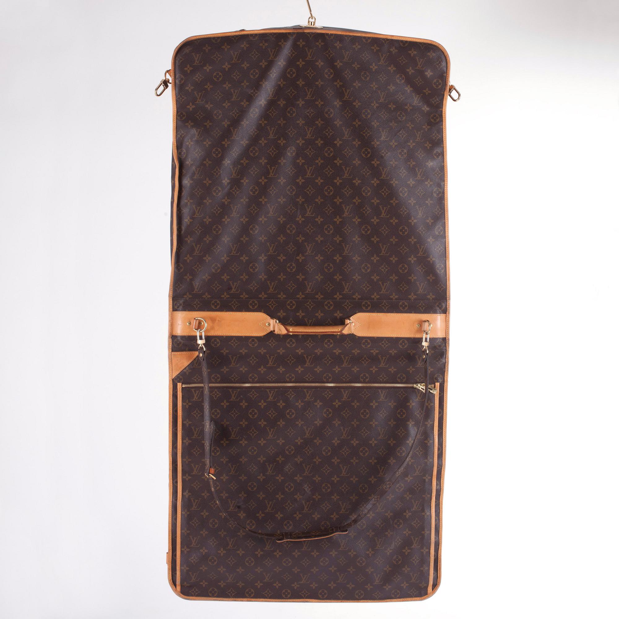 LOUIS VUITTON, a monogram canvas garment cover.
