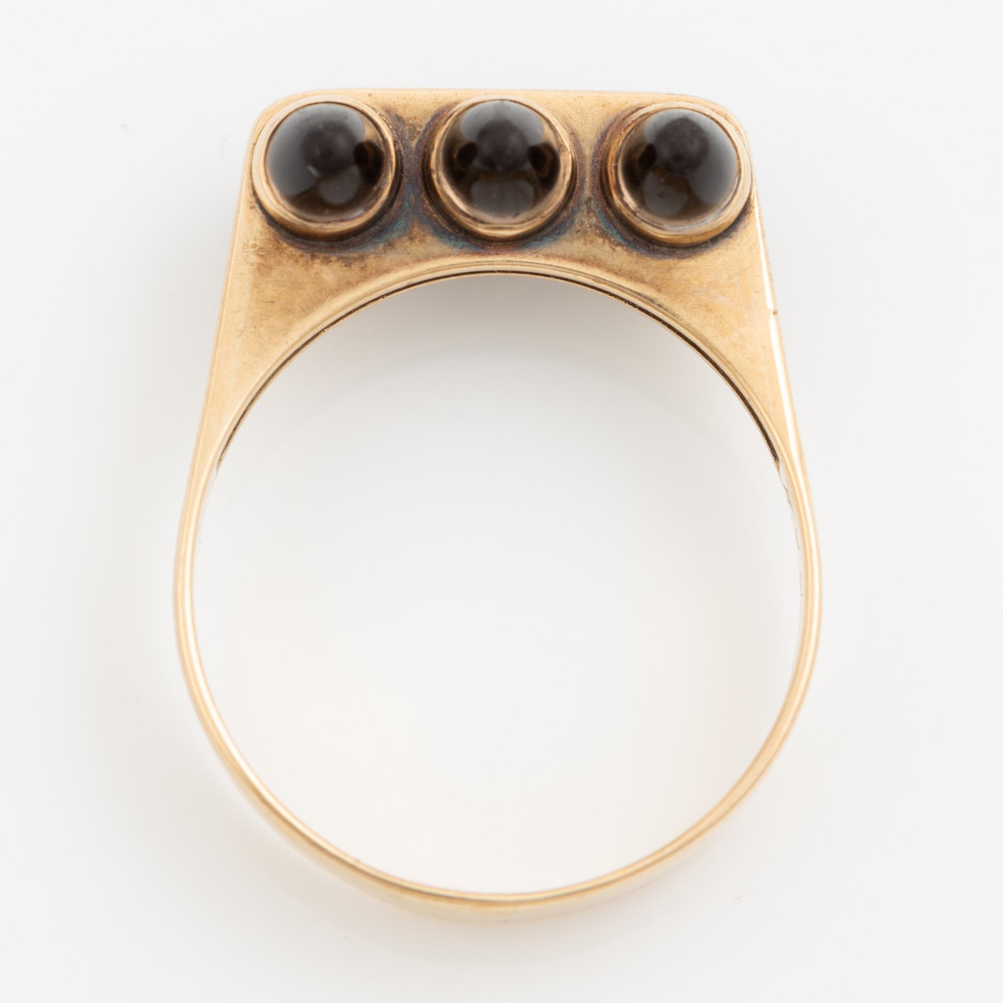 A 14K gold ring with smoaky quartzes. Alppikulta, Helsinki.